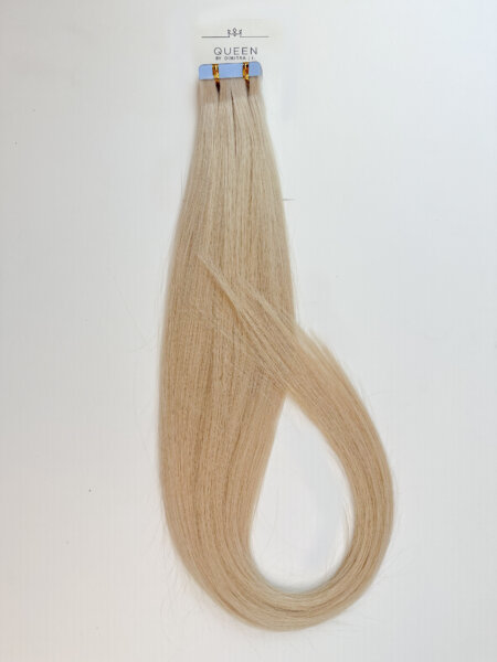 #18A